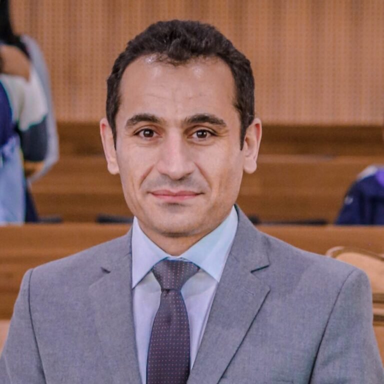 A photo of Samran Daneshfar.